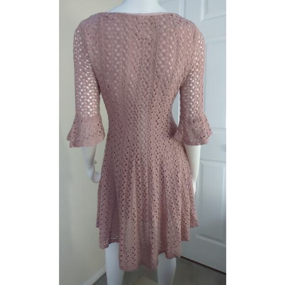 Rabbit Rabbit Rabbit Designs Crochet Overlay Dusty Pink Dress 3/4 Slv Fit Size S - Picture 4 of 6